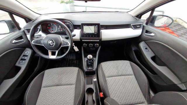 Renault Clio image 2