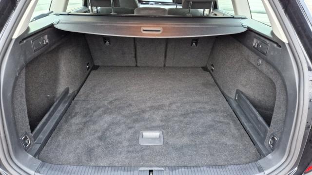 Volkswagen Passat Sw image 5