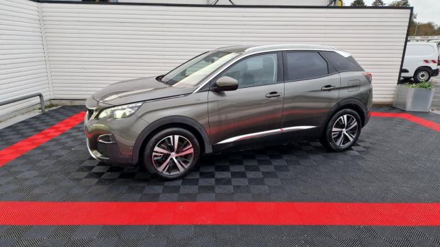 Peugeot 3008 Hybrid 225 E-Eat8 Allure Business