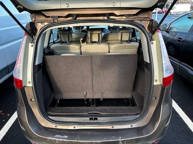 Renault Grand Scénic image 2