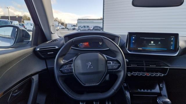 Peugeot 2008 image 8