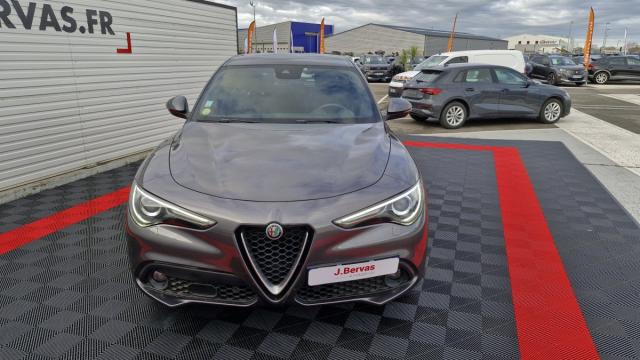 Alfa Romeo Stelvio image 8