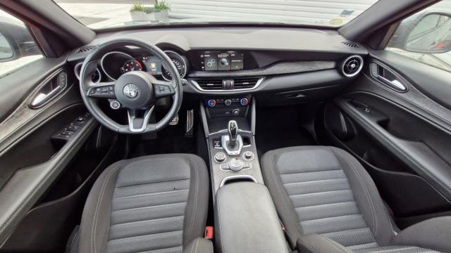 Alfa Romeo Stelvio image 1