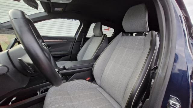 Renault Mégane E-Tech image 1