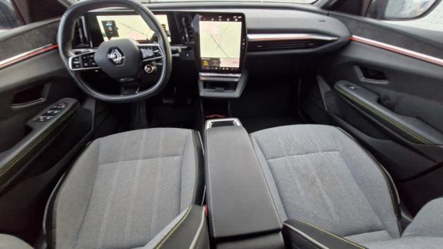 Renault Mégane E-Tech image 8