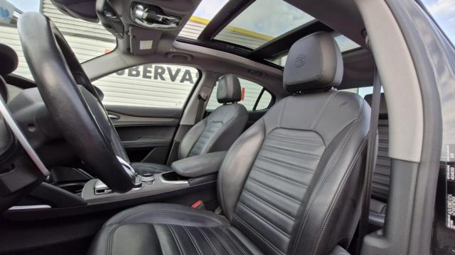 Alfa Romeo Stelvio image 5