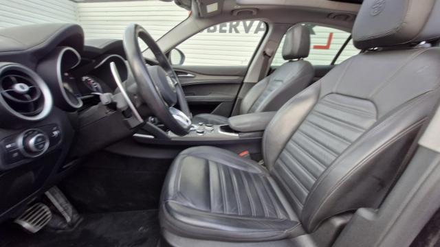 Alfa Romeo Stelvio image 4