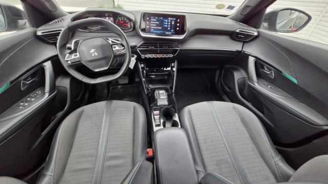 Peugeot 2008 image 7