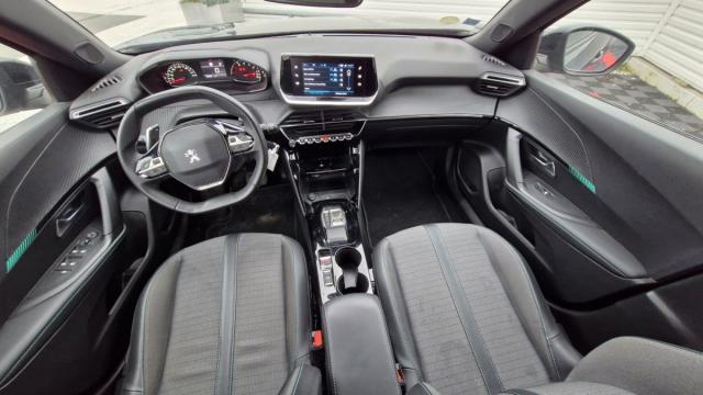 Peugeot 2008 image 1