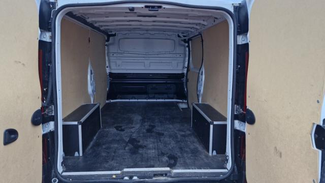 Renault Trafic image 2