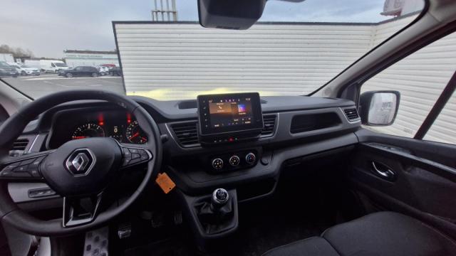 Renault Trafic image 8