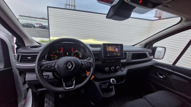 Renault Trafic image 4