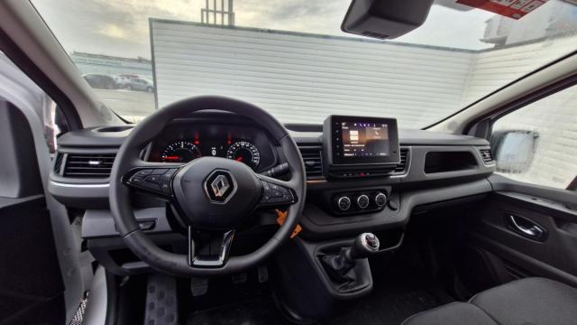 Renault Trafic image 8