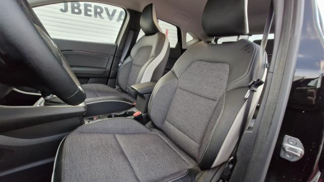 Renault Captur image 8