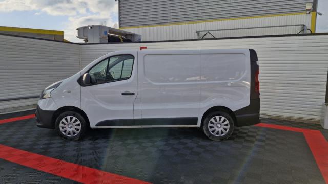 Renault Trafic image 9