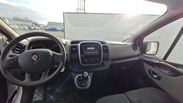 Renault Trafic image 2