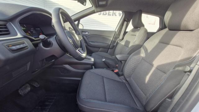 Renault Captur image 9