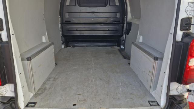 Citroen Jumpy image 2