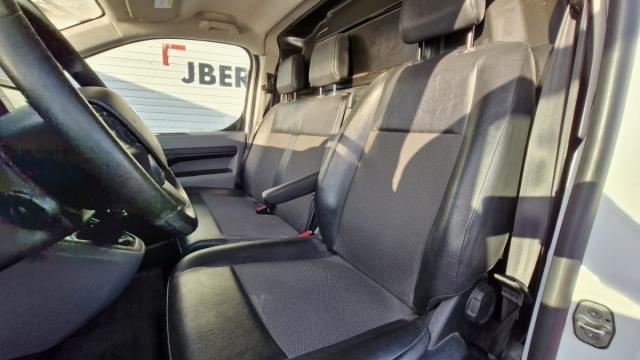 Citroen Jumpy image 3