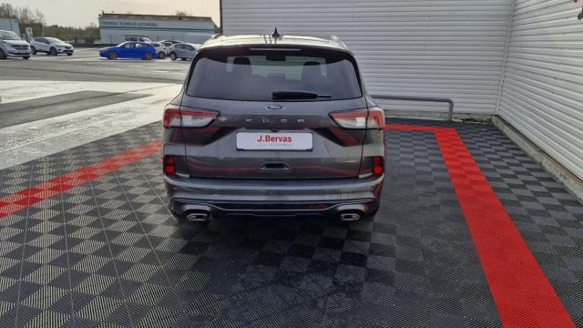 Ford Kuga image 7