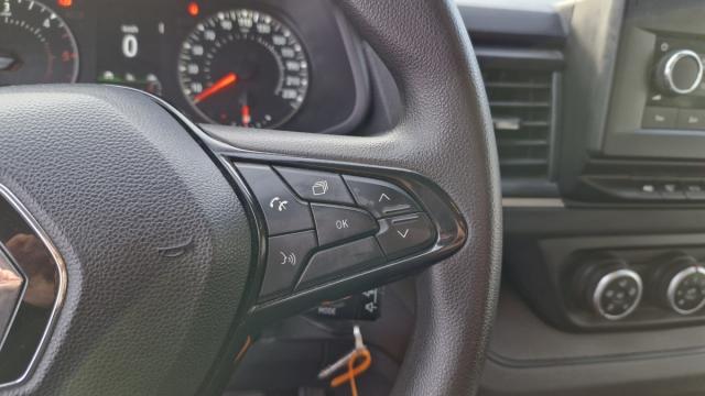 Renault Trafic image 8