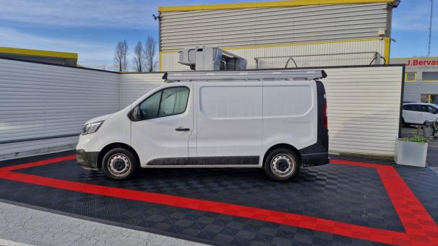 Renault Trafic image 2