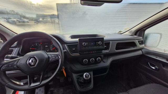 Renault Trafic image 1