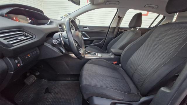 Peugeot 308 image 1