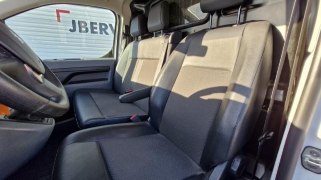 Peugeot Expert image 2