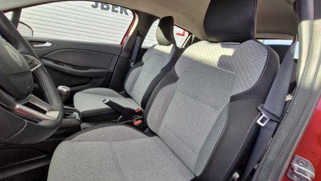 Renault Clio image 9