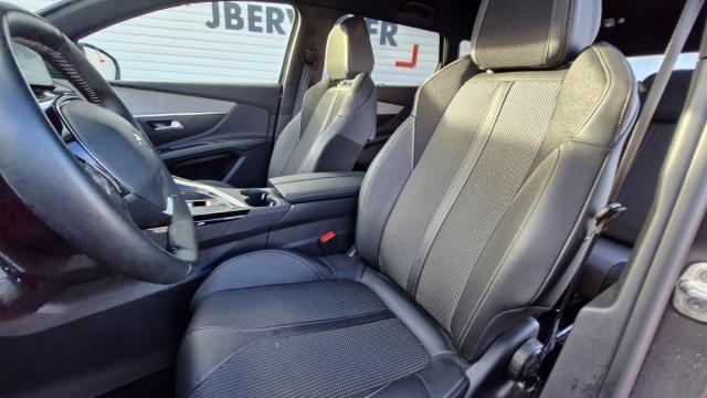 Peugeot 5008 image 1