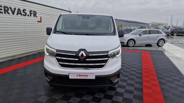 Renault Trafic image 1