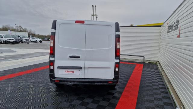 Renault Trafic image 2