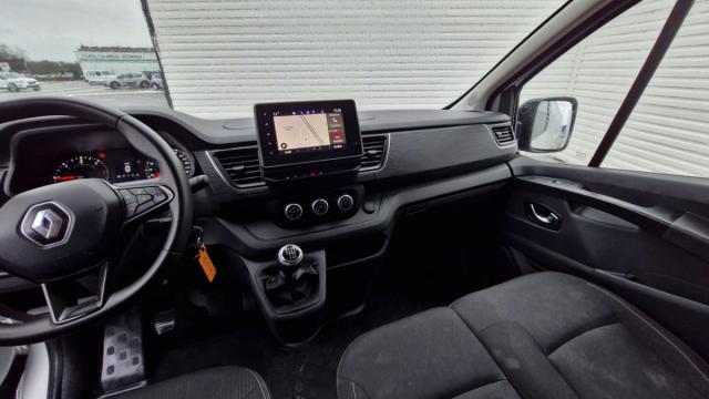 Renault Trafic image 9