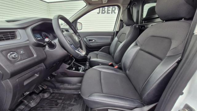 Renault Express Van image 7
