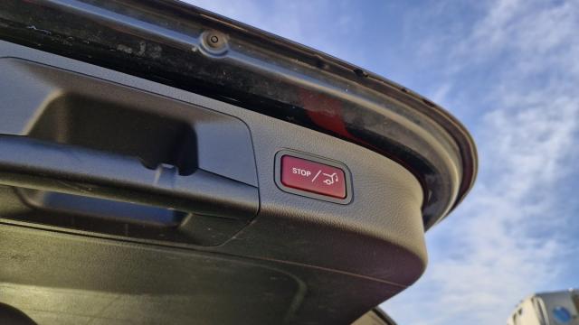 Mercedes Benz Gla image 9