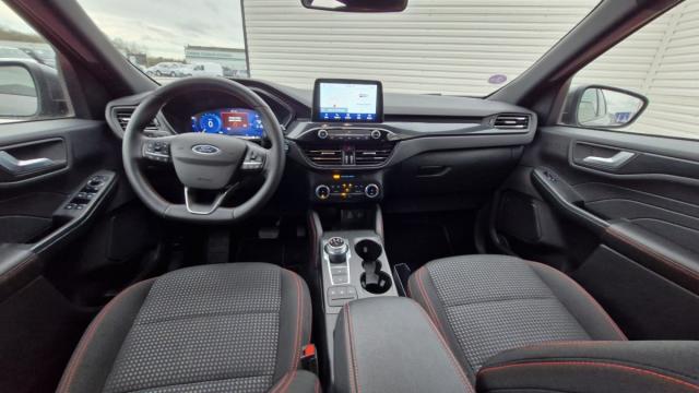 Ford Kuga image 1