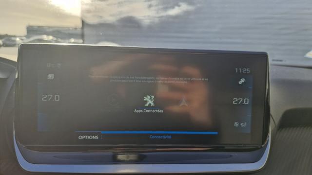 Peugeot 2008 image 8