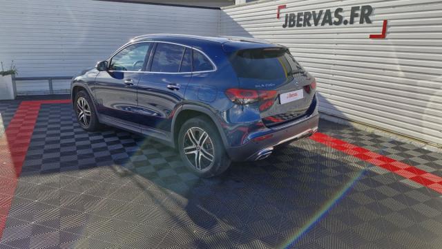 Mercedes Benz Gla image 5