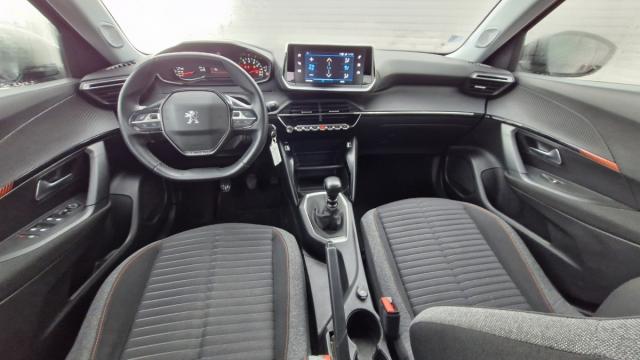 Peugeot 2008 image 3