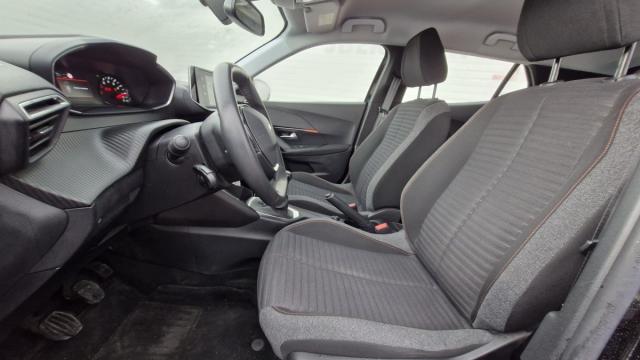 Peugeot 2008 image 8