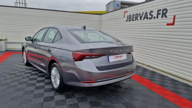 Skoda Octavia image 4