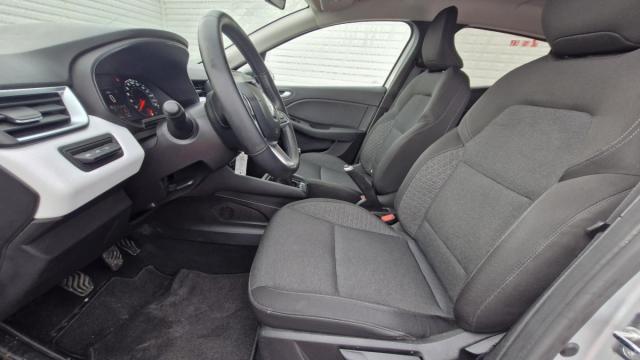Renault Clio image 6