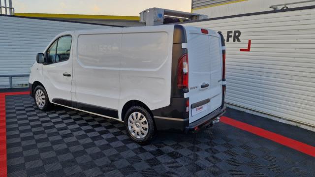 Renault Trafic image 2