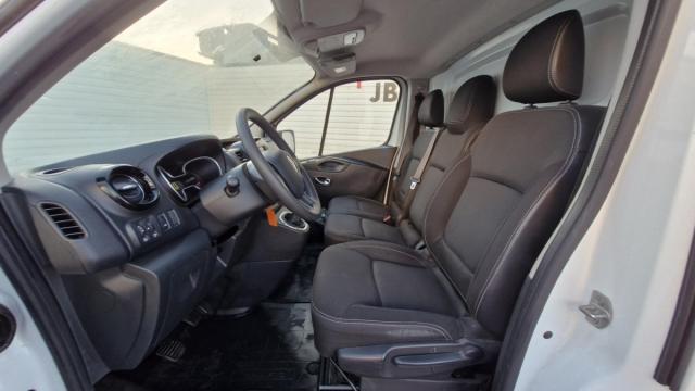 Renault Trafic image 9