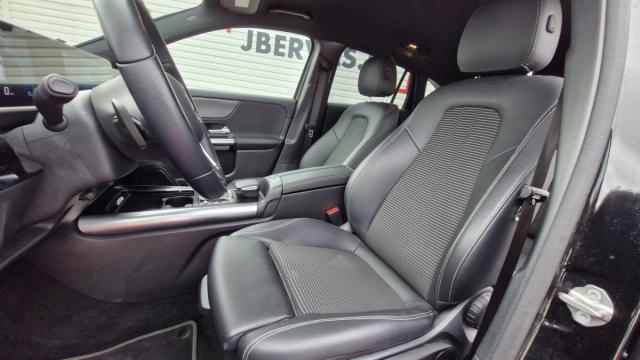 Mercedes Benz Gla image 3