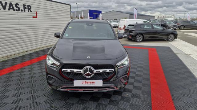 Mercedes Benz Gla image 8