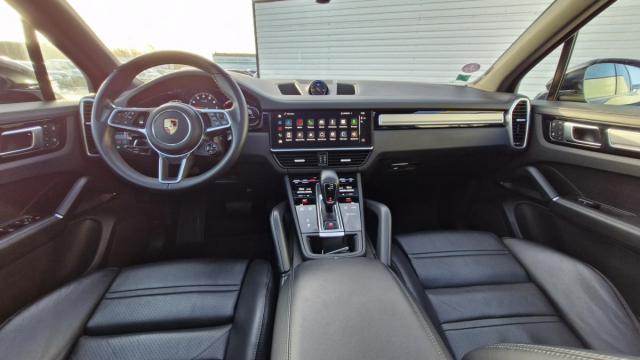Porsche Cayenne image 2