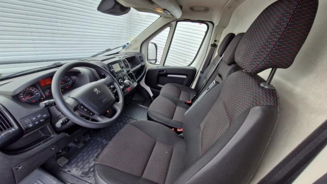 Peugeot Boxer image 3