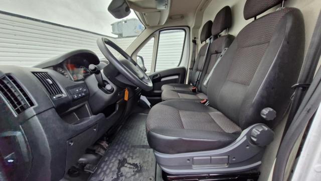 Peugeot Boxer image 2